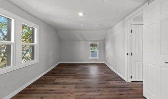 1119 N RICHMOND St, Appleton, WI 54911