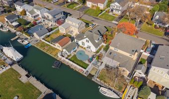 38 Bayside Pl, Amityville, NY 11701