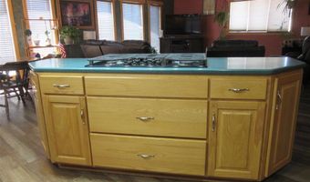 28 Mustang Ln, Cody, WY 82414