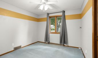 2601 S GREENVIEW St, Appleton, WI 54915