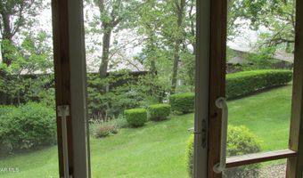 100 Lynndale Rd, Altoona, PA 16602