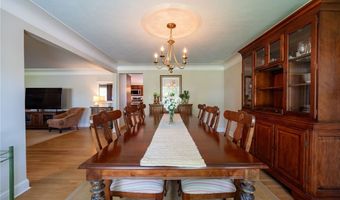 135 Alberta Dr, Amherst, NY 14226