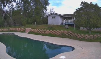 3231 Los Verdes Dr, Fallbrook, CA 92028