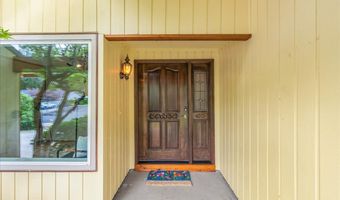 9810 SW ROBBINS Dr, Beaverton, OR 97008