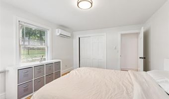 9 Country Pkwy, North Providence, RI 02911
