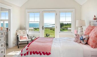 71 Cliff Dr, Narragansett, RI 02882