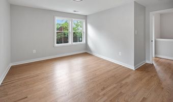110 E SPRING St, Alexandria, VA 22301