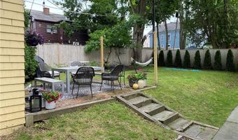 12 Clarke St, Newport, RI 02840