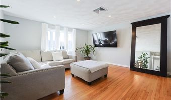 31 Salina Ave, Johnston, RI 02919