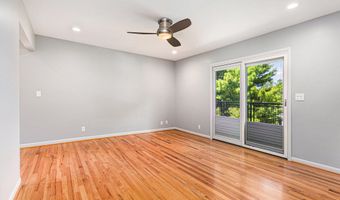 2222 Delaware Dr, Ann Arbor, MI 48103