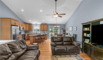 76 Lakehurst Dr, Coventry, RI 02816