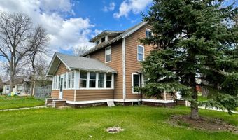 802 7th St, Britton, SD 57430