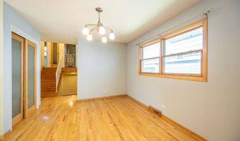 106 W Cedar St, Arlington Heights, IL 60005