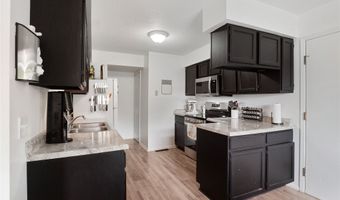 983 10th Ave NW, Altoona, IA 50009