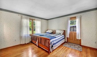 154 Walnut Dr, Amherst, OH 44001