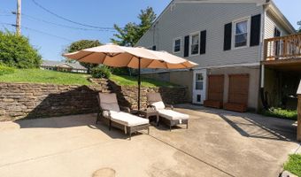 207 Donna Dr, Aurora, IN 47001