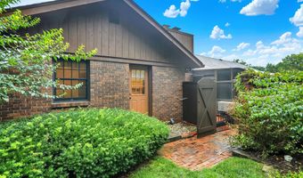 8537 Ridge Hill Dr, Indianapolis, IN 46217