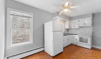 692 Hope St 2, Bristol, RI 02809