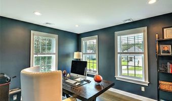 1 W Farm Rd, Smithfield, RI 02917