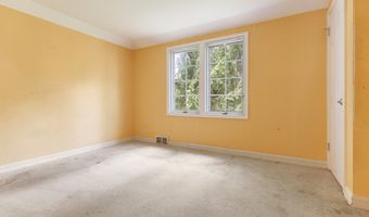 640 S Beverly Ln, Arlington Heights, IL 60005