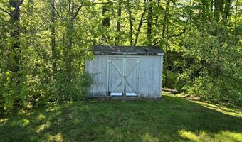 83 Clover Ln, Auburn, ME 04210