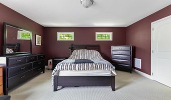 1 CARMEN Dr, Cape May Court House, NJ 08210