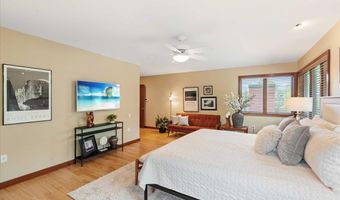 5870 Persimmon Dr, Fitchburg, WI 53711