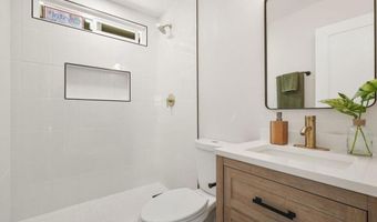 1744 Round Tree Dr, Oceanside, CA 92056