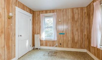 15 Kent Pl, Cranston, RI 02905