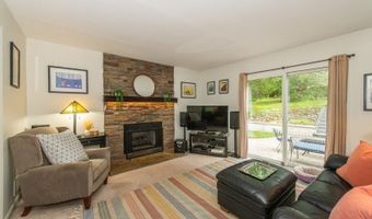 1 Victoria Pines Ln, Andover, NJ 07848