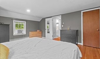 24 Maple Edge Dr, Bloomfield, CT 06002