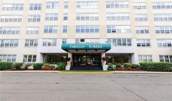 2625 Park Ave Phd, Bridgeport, CT 06604