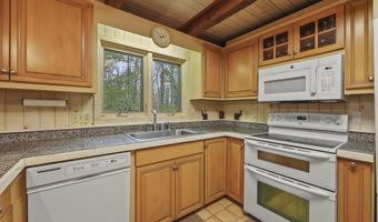 422 Bonny Rigg Hill Rd, Becket, MA 01223