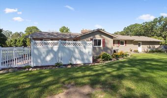 4403 W Riverview Dr, Alma, MI 48801