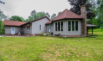 989 McCabe Ave NE, Ada, MI 49301