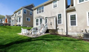 20 Hunting Ridge Ln 20, Bethel, CT 06801