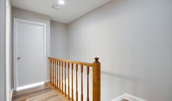 5713 LAWSONS HILL Ct, Alexandria, VA 22310