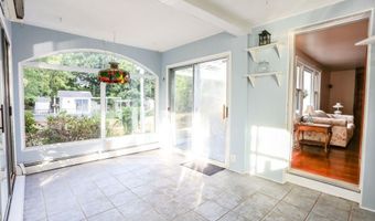 29 Dean Ave, Johnston, RI 02919