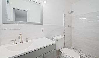 3812 N Circle Dr, Hollywood, FL 33021