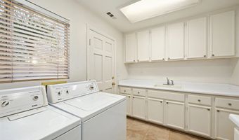 516 Camino Bailen, Escondido, CA 92029