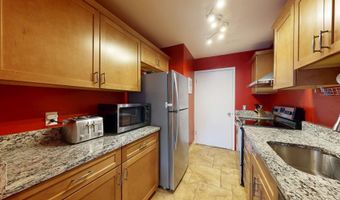 718 Peninsula Ct, Ann Arbor, MI 48105