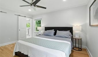 184 Cold Creek Dr, Alpharetta, GA 30009
