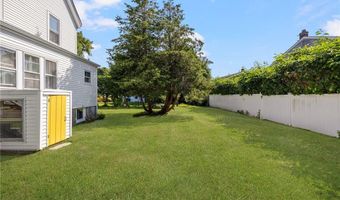 9 Cummings Rd, Newport, RI 02840