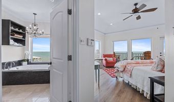 317 Bayview Dr, Aransas Pass, TX 78336