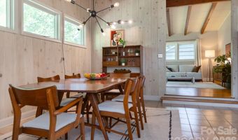 1526 Briarfield Dr, Charlotte, NC 28205