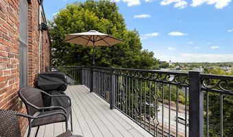 24 Pleasant St, Bangor, ME 04401