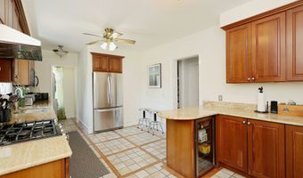 30 Elizabeth St, Bethel, CT 06801