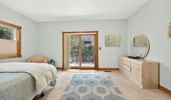 185 Almond St, Ashland, OR 97520
