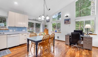 142 S QUADRANT St, Rockaway Beach, OR 97136