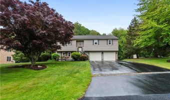 6 Lisa Ln, Bristol, RI 02809